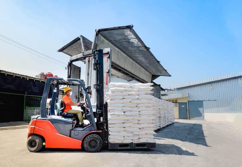 Proses loading bahan baku
